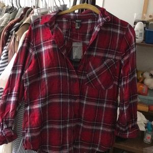NWT f21 red plaid button down shirt size medium